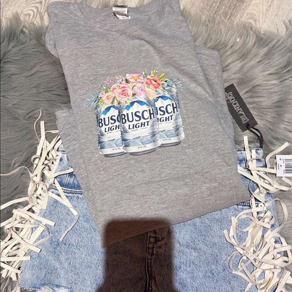 Vintage bush beer tee gildan label